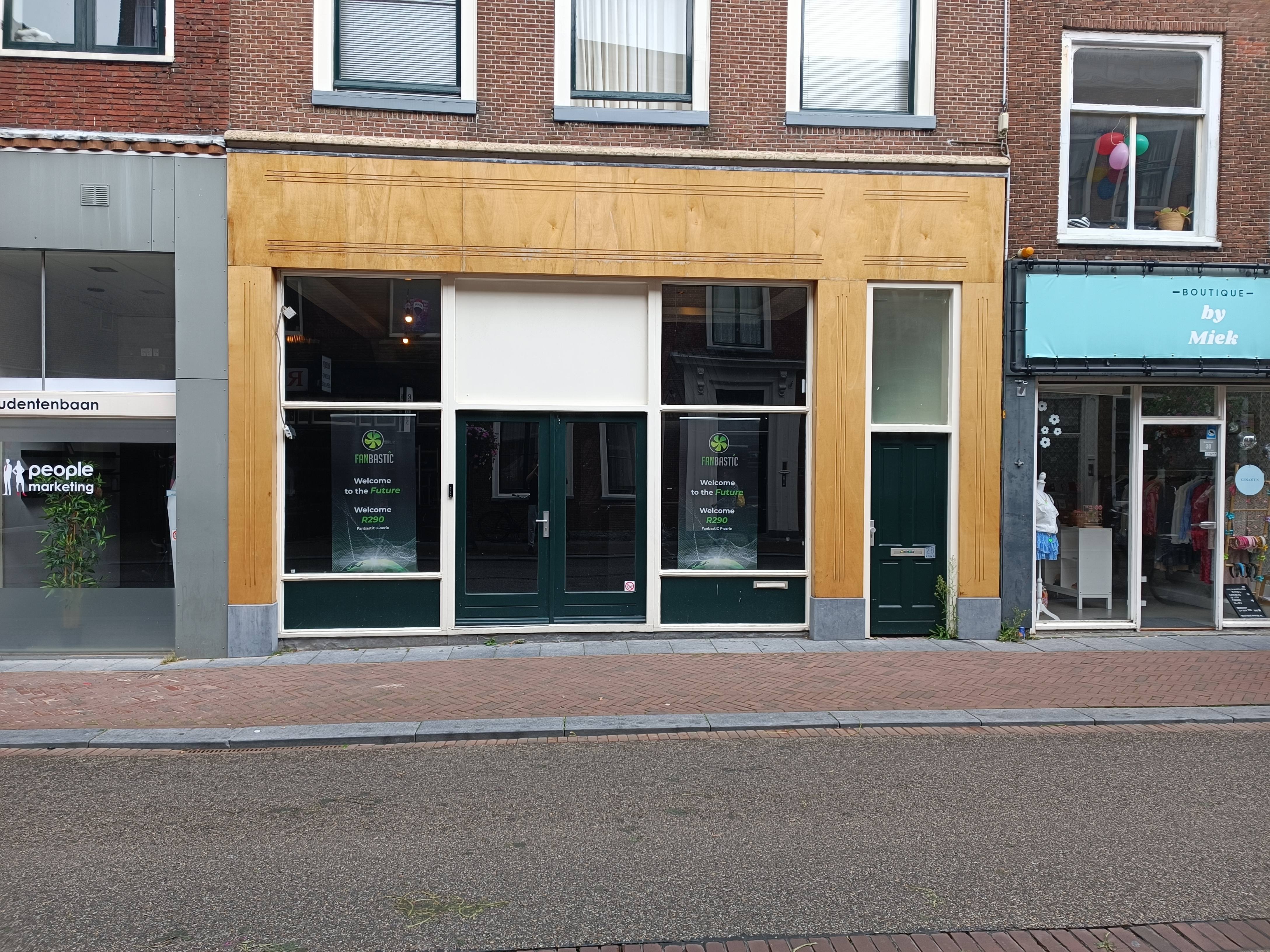 Afbeeldingslocatie: https://tweakers.net/i/hpWEkIoUx5F2GollzXepZ9YHLQ0=/full-fit-in/4920x3264/filters:max_bytes(3145728):no_upscale():strip_icc():fill(white):strip_exif()/f/image/WP55sqhRSpM5livypWiZ3FRW.jpg?f=user_large