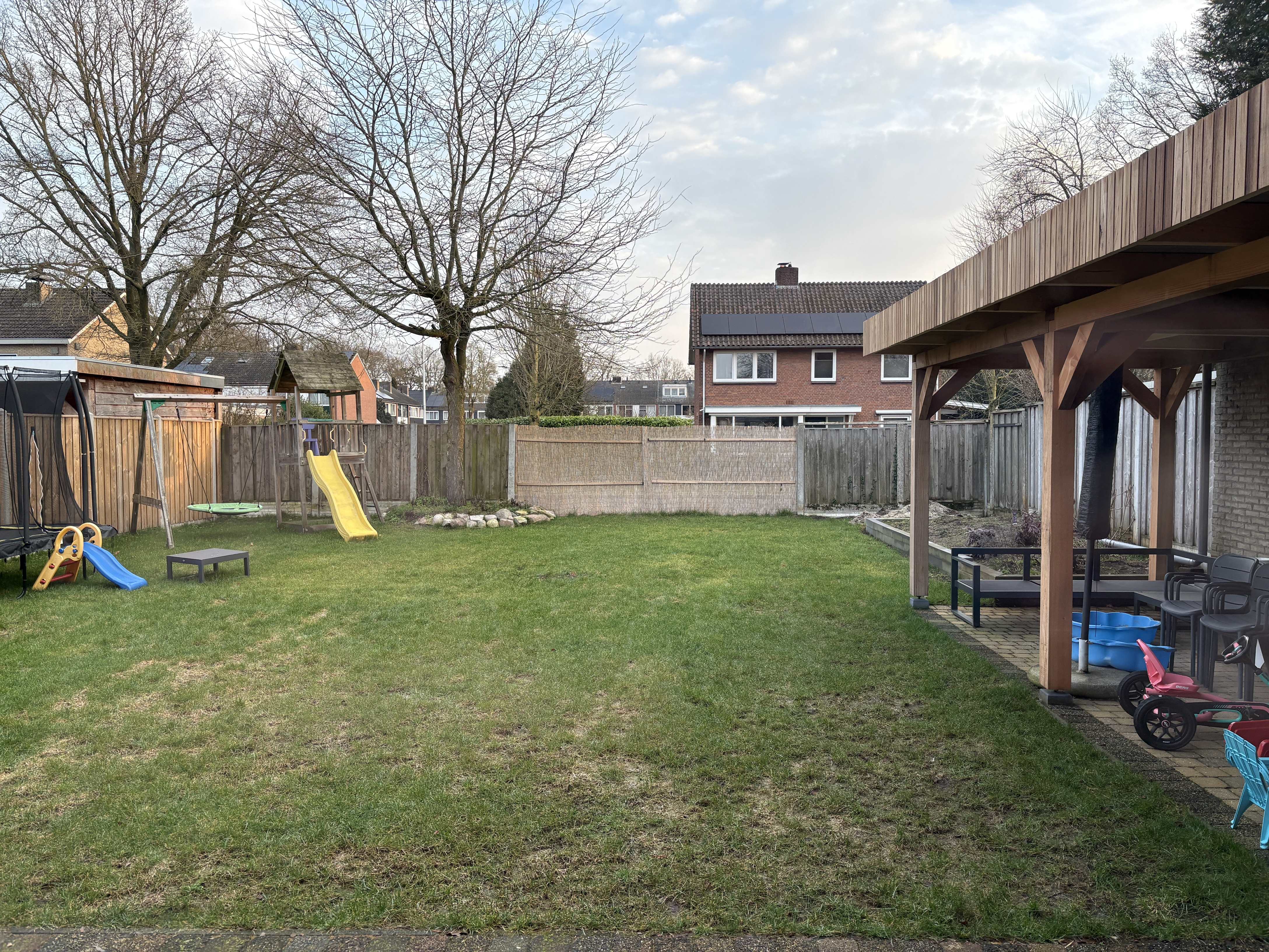 Afbeeldingslocatie: https://tweakers.net/i/hv-2QWM7I5u7mUTZ1gdsAMb2ZJw=/fit-in/4920x3264/filters:max_bytes(3145728):no_upscale():strip_icc():strip_exif()/f/image/ydGi5Ie3GpQLdbOQpSGaBVyE.jpg?f=user_large