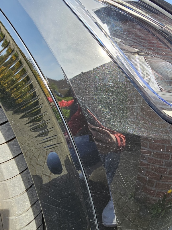 Afbeeldingslocatie: https://tweakers.net/i/hwbA8iB090OgUtSl_HcXXmd9ZvE=/x800/filters:strip_icc():strip_exif()/f/image/QACexIYzLSyD8SEJtMcpPtT6.jpg?f=fotoalbum_large