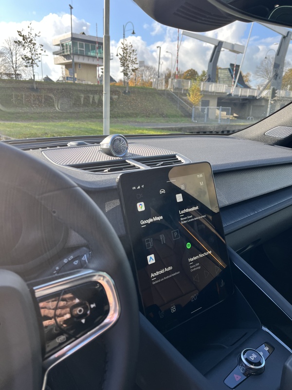 Afbeeldingslocatie: https://tweakers.net/i/hyP-ydRL36f8kD2qOpkmqGIFJcM=/x800/filters:strip_icc():strip_exif()/f/image/z5GYpuDwQL6GutcYtKD6QLeL.jpg?f=fotoalbum_large