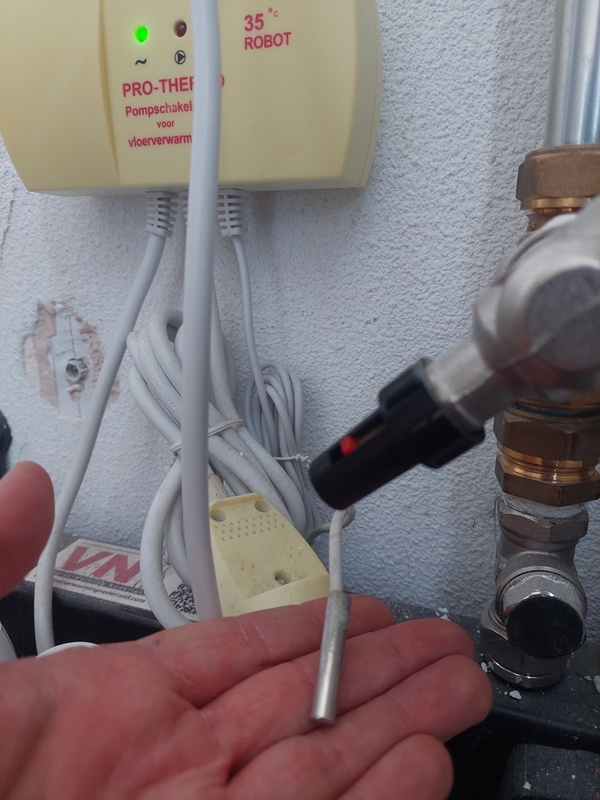 Afbeeldingslocatie: https://tweakers.net/i/i-KO6FAEDwhWudJYPmOzsqI09qg=/x800/filters:strip_icc():strip_exif()/f/image/C2wnC024r6Q0J9L7C1A8MsB0.jpg?f=fotoalbum_large