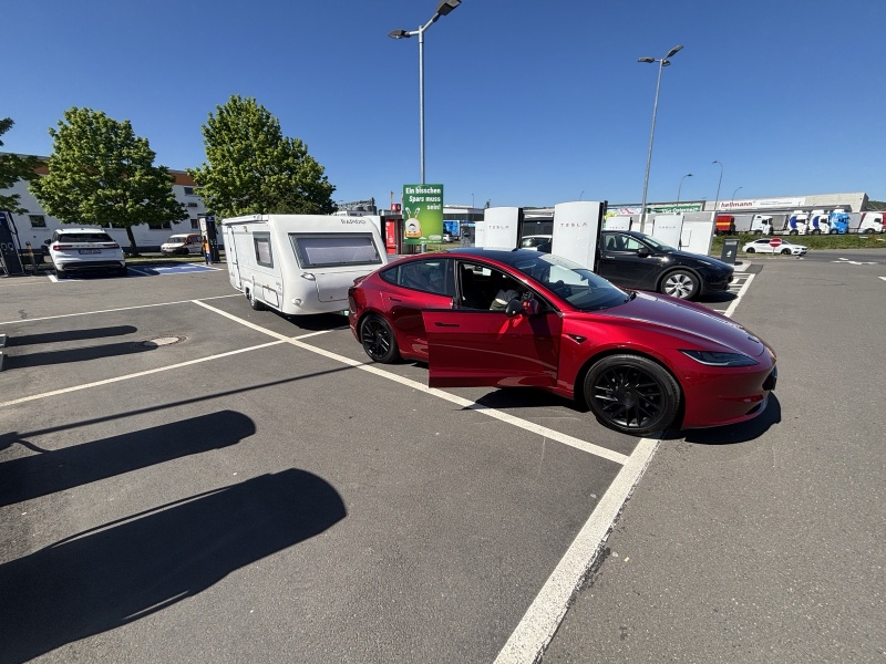 Afbeeldingslocatie: https://tweakers.net/i/i02YkFfPpu5ujevrpZVyvnsjNhc=/800x/filters:strip_icc():strip_exif()/f/image/PKB4EF0KDasAeVJQ3fy6NTJL.jpg?f=fotoalbum_large