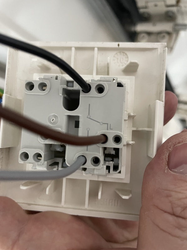 Afbeeldingslocatie: https://tweakers.net/i/i1AOSLXWJeBlYyOmpe_gPU8Y8FM=/x800/filters:strip_icc():strip_exif()/f/image/b6i09idbmt6r7Qcc1J6qYg7v.jpg?f=fotoalbum_large