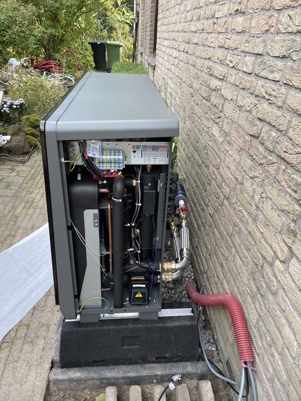 Afbeeldingslocatie: https://tweakers.net/i/i419iOSxkSkcpDdytA0xGPi9VJo=/x800/filters:strip_icc():strip_exif()/f/image/rw1OzoWVmqX98Lp3oi1NfTaV.jpg?f=fotoalbum_large