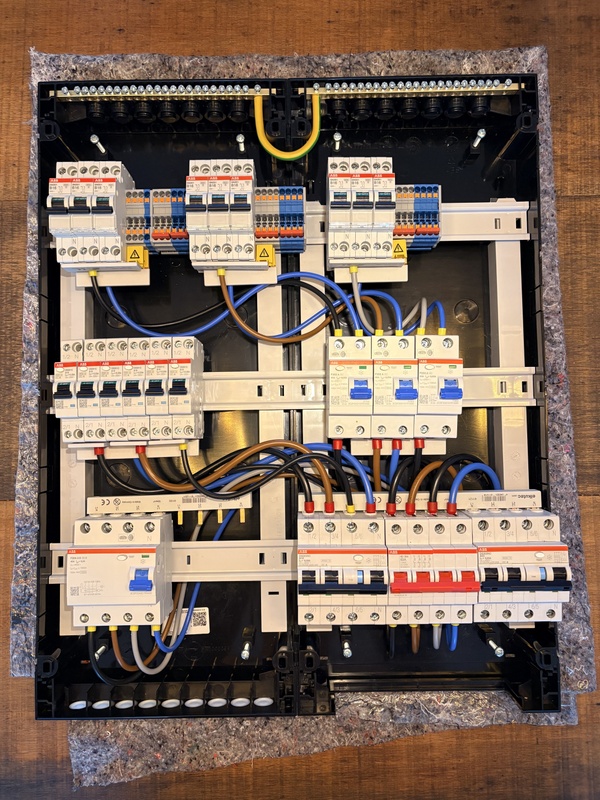 Afbeeldingslocatie: https://tweakers.net/i/i5CfLc42UHm2igubvffDjglBgbM=/x800/filters:strip_icc():strip_exif()/f/image/M9yZwKKhHK90anadTxUNAluO.jpg?f=fotoalbum_large