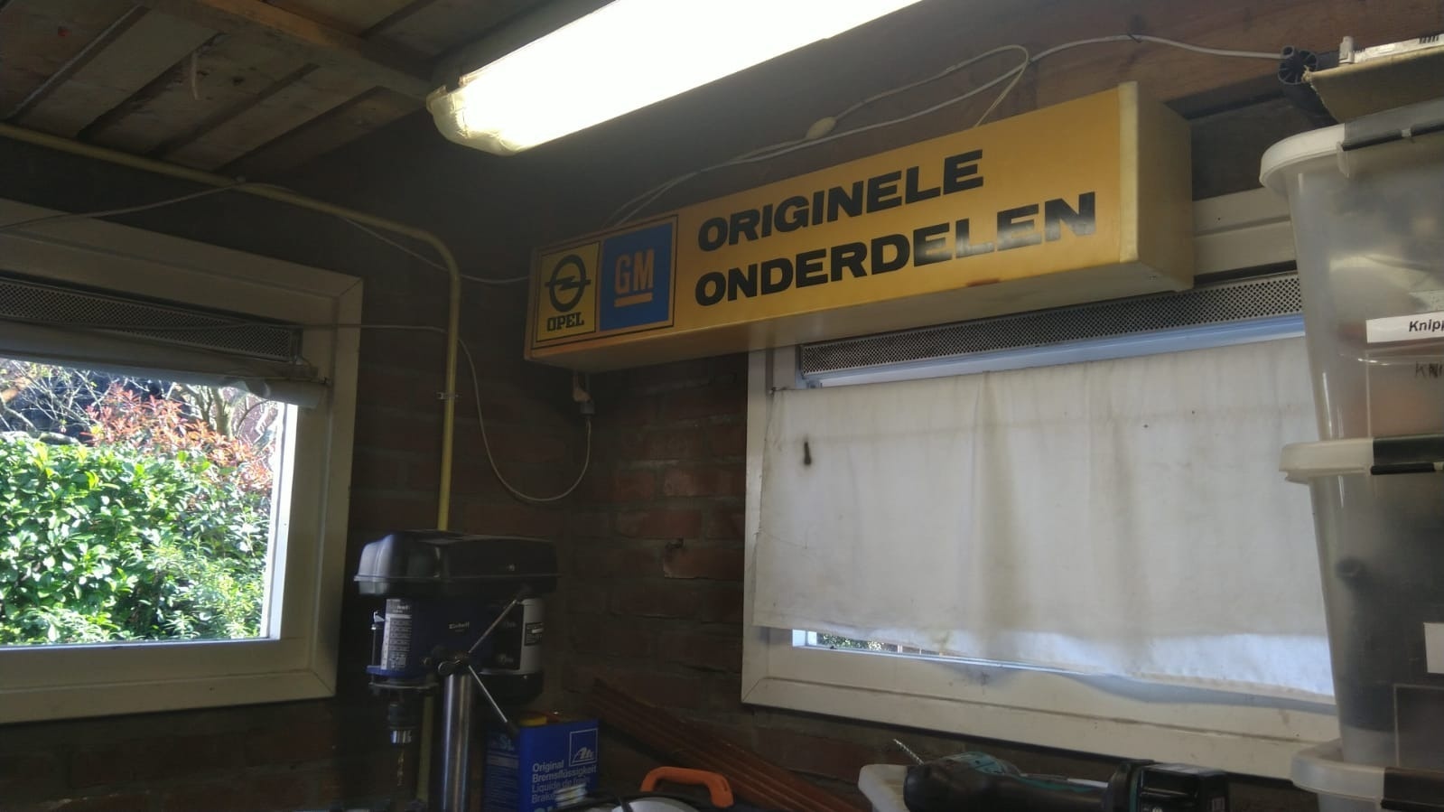 Afbeeldingslocatie: https://tweakers.net/i/i5UkaFHjh2G3gjNxLyggzTrqlpg=/f/image/whT3qGqSm3Y2pHQvh7pNo7Zt.jpg