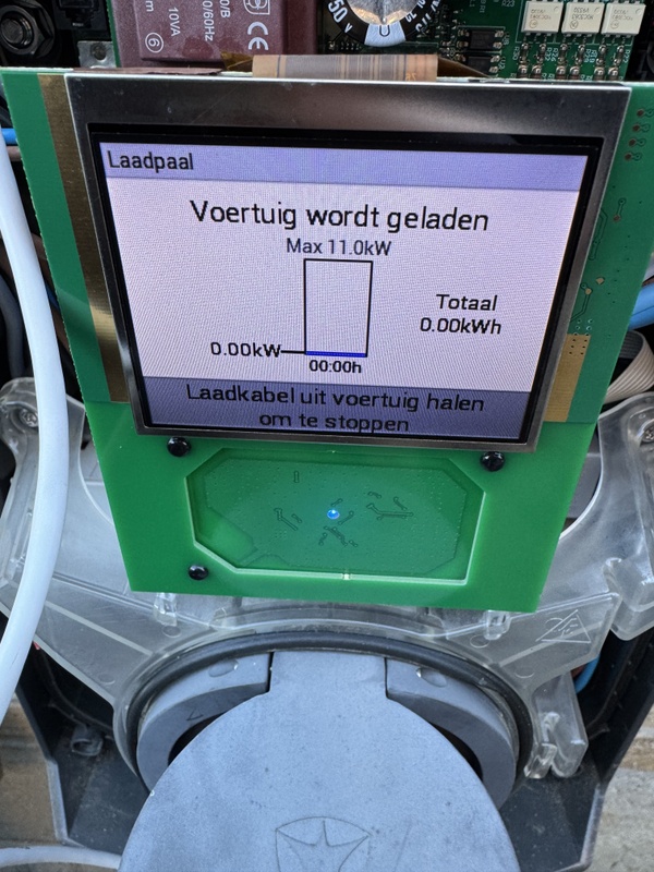 Afbeeldingslocatie: https://tweakers.net/i/i6iXGs3MMpV3_f4EAQVzNADX8Zk=/x800/filters:strip_icc():strip_exif()/f/image/8ptmXyQP5bdUdGUXHqIdBNmW.jpg?f=fotoalbum_large