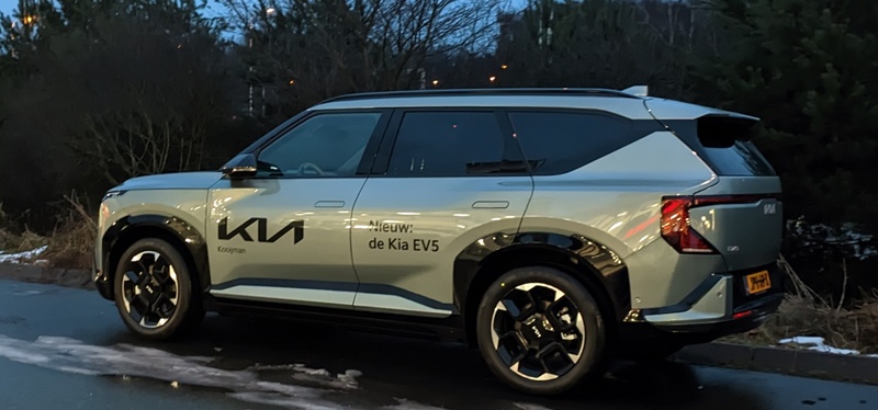 Afbeeldingslocatie: https://tweakers.net/i/i8XO62c83frA-95T88wIXqFyiUI=/800x/filters:strip_icc():strip_exif()/f/image/Hb5CWdYS5kOWJDeFjAnQquEq.jpg?f=fotoalbum_large