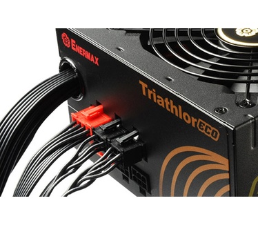 Enermax Triathlor ECO, 350W. Voeding: 350 W, Piekvermogen: 385 W, AC invoer voltage: 100 - 240 V. Ventilator locatie: Boven, Type koeling: Actief. Motherboard power connector: 24-pin ATX, Bekabelingstype: modulair. Breedte: 150 mm, Diepte: 140 mm, Hoogte: