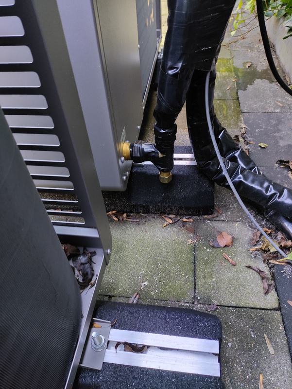 Afbeeldingslocatie: https://tweakers.net/i/iAZLn-MsK3CJecaQ8S2FyKn71YU=/x800/filters:strip_icc():strip_exif()/f/image/E4vnq44n8LsqGkzFC6pxe2nF.jpg?f=fotoalbum_large