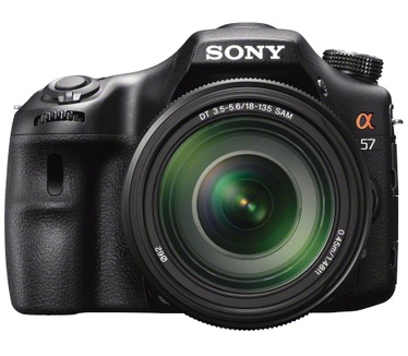 Sony Alpha SLT-A57M +  18-135mm f/3.5-5.6 Zwart