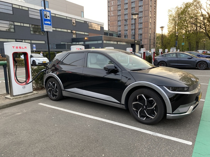 Afbeeldingslocatie: https://tweakers.net/i/iI-kd4h1W-FK91U9RU5n_2MQcec=/800x/filters:strip_icc():strip_exif()/f/image/Fz5Vo3VMMvcw2OtKuI7fkVOY.jpg?f=fotoalbum_large