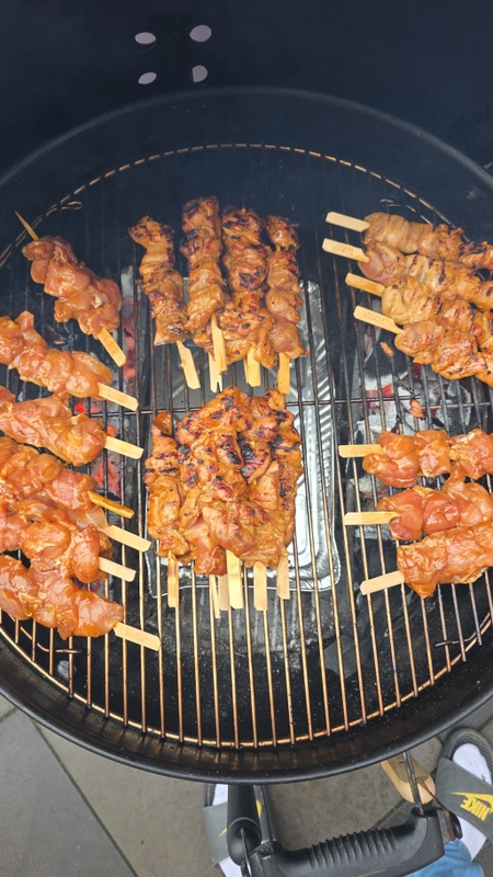 Afbeeldingslocatie: https://tweakers.net/i/iQuWoiw6uoG8CeFqb1EStKJMdVg=/x800/filters:strip_icc():strip_exif()/f/image/RydmJjkjt1mM50TwobjZGERX.jpg?f=fotoalbum_large