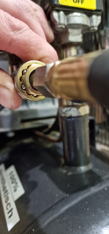 Afbeeldingslocatie: https://tweakers.net/i/iSiEh3lLOE2UeKC5SUJO9Cu1K9c=/x800/filters:strip_icc():strip_exif()/f/image/w70nb135IYmC82uxN8CSIic8.jpg?f=fotoalbum_large