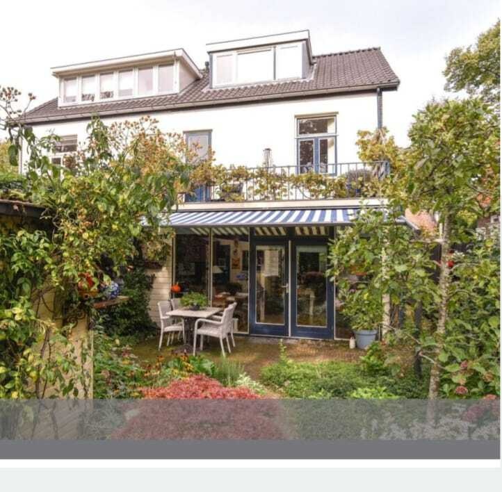 Afbeeldingslocatie: https://tweakers.net/i/iXl9zemiGH13lkQ_SsOADz8XkCg=/full-fit-in/4920x3264/filters:max_bytes(3145728):no_upscale():strip_icc():fill(white):strip_exif()/f/image/g3JeT2h5awhIS12cf7TsJ7Zg.jpg?f=user_large