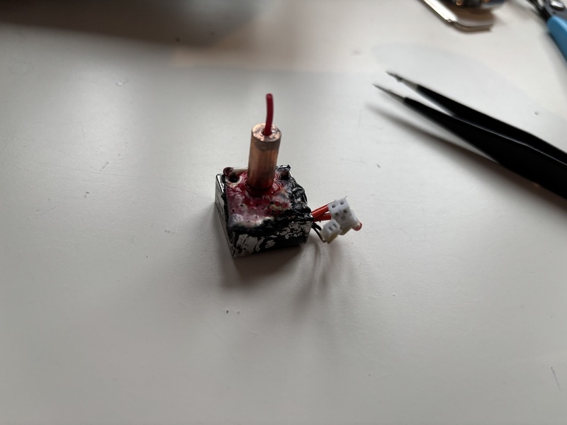 Afbeeldingslocatie: https://tweakers.net/i/iXmOEprz0zwdt10L0qsJXoADkL0=/800x/filters:strip_icc():strip_exif()/f/image/PrbW8jHEoQWUiV4q8BuvReDC.jpg?f=fotoalbum_large