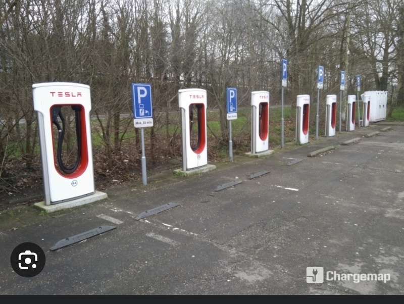 Afbeeldingslocatie: https://tweakers.net/i/i_bd4HRuf1ORf_zOEoVdQdMYVTQ=/800x/filters:strip_icc():strip_exif()/f/image/CBkIKzHvzFp2So44T8eUK952.jpg?f=fotoalbum_large