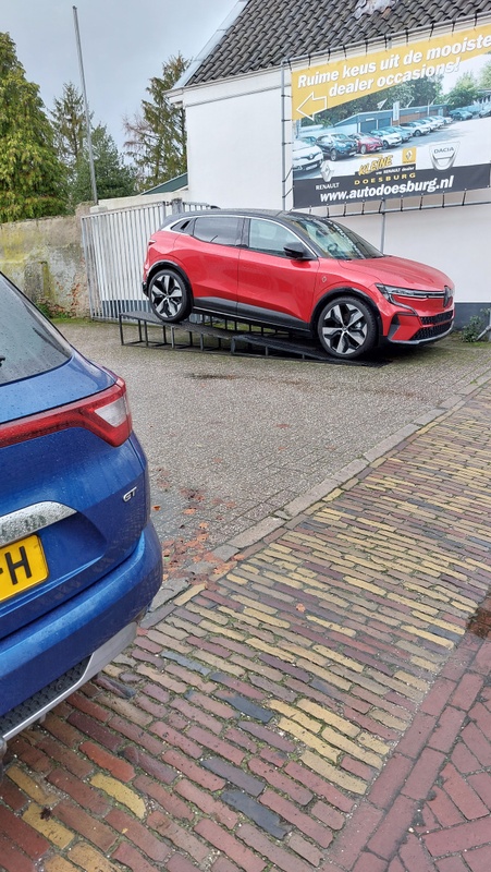 Afbeeldingslocatie: https://tweakers.net/i/iaCVE68jkV9SMvbKupA_ShzQCN0=/x800/filters:strip_icc():strip_exif()/f/image/K8StCWpeqa4UNEdBn4KeAQ6A.jpg?f=fotoalbum_large