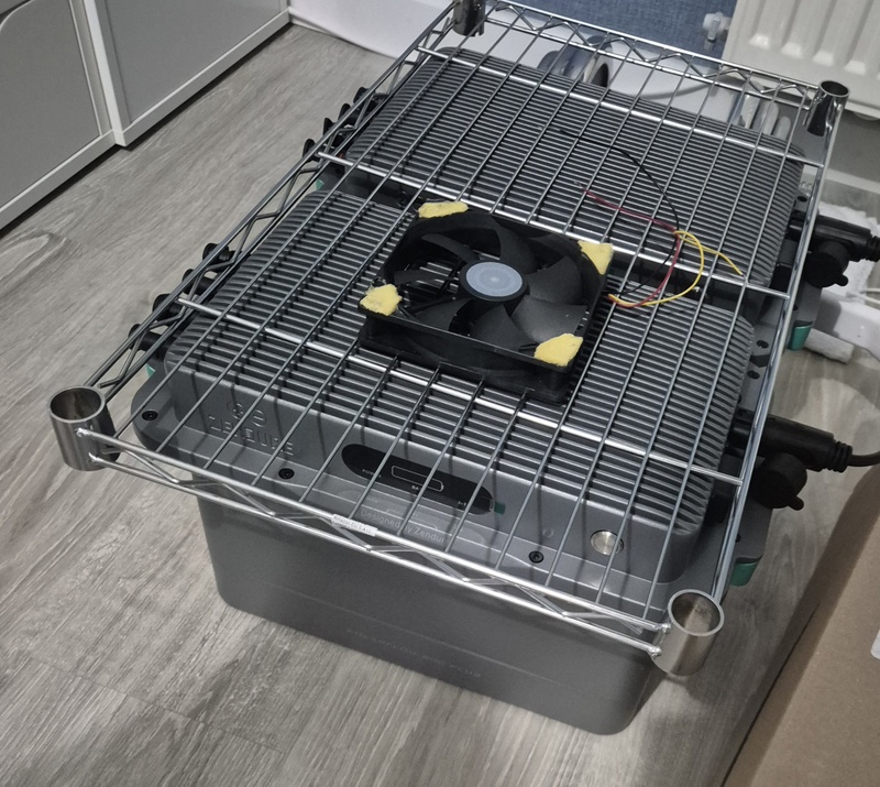 Afbeeldingslocatie: https://tweakers.net/i/ihf8j_l4q0Tho37M1tE5ANkmROg=/800x/filters:strip_icc():strip_exif()/f/image/LDEYvtiQZ0xld4bNdwv7rQX6.jpg?f=fotoalbum_large