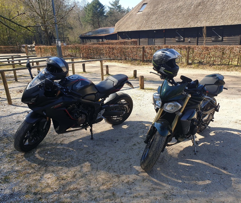 Afbeeldingslocatie: https://tweakers.net/i/ikzgvSXPHXaJVXD_0vMdFE9oKvU=/800x/filters:strip_icc():strip_exif()/f/image/XYI2VyJX3IW7XYLAyHaNfyTb.jpg?f=fotoalbum_large