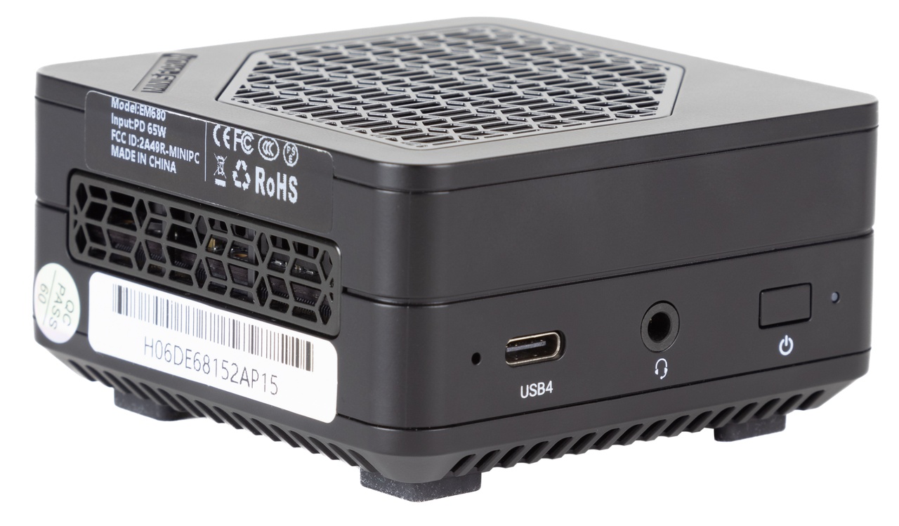 Minisforum Mercury EM680 Review - Bizar kleine mini-pc - Tweakers