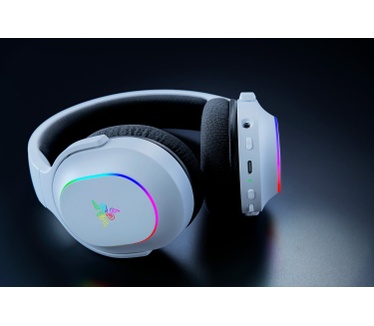 Razer Barracuda X Chroma Wit
