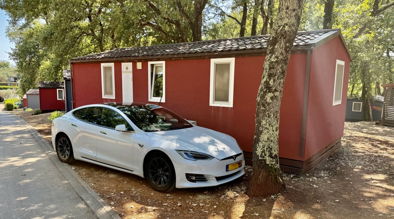 Afbeeldingslocatie: https://tweakers.net/i/j37vJeUIaLfS7axyy9r1ho8O_Tg=/800x/filters:strip_icc():strip_exif()/f/image/C6vTQkdfIzI6sz7E6ahnOGhP.jpg?f=fotoalbum_large