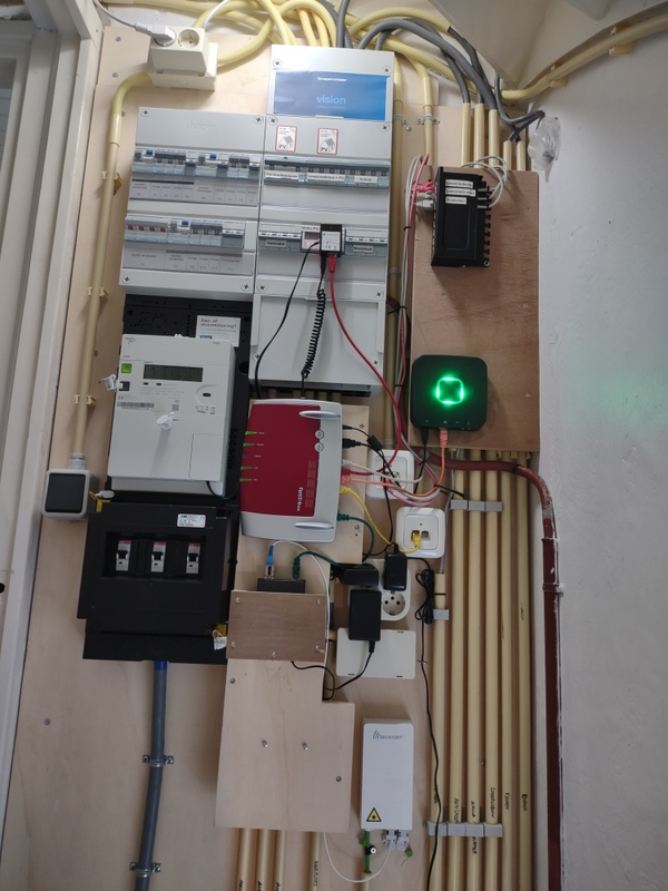 Afbeeldingslocatie: https://tweakers.net/i/jBe0LGb6HNpuZ_qJNAo9_0cxOwE=/x800/filters:strip_icc():strip_exif()/f/image/lWoAElJvK5RXSqTZNIgNy8GW.jpg?f=fotoalbum_large