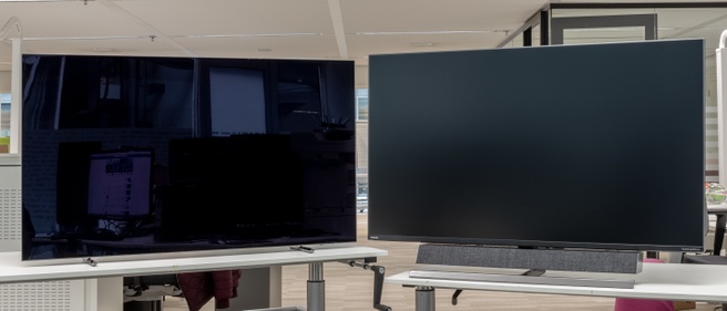 Antireflectie Philips Momentum versus OLED
