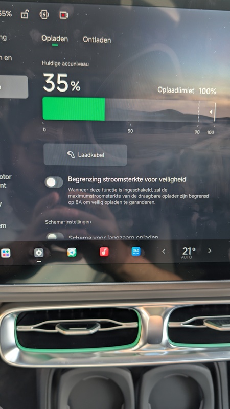 Afbeeldingslocatie: https://tweakers.net/i/jF6Ty7LiRJDJBZHp6Up2YIZKfOQ=/x800/filters:strip_icc():strip_exif()/f/image/u620t6w76zVl7y8AugcURwGY.jpg?f=fotoalbum_large