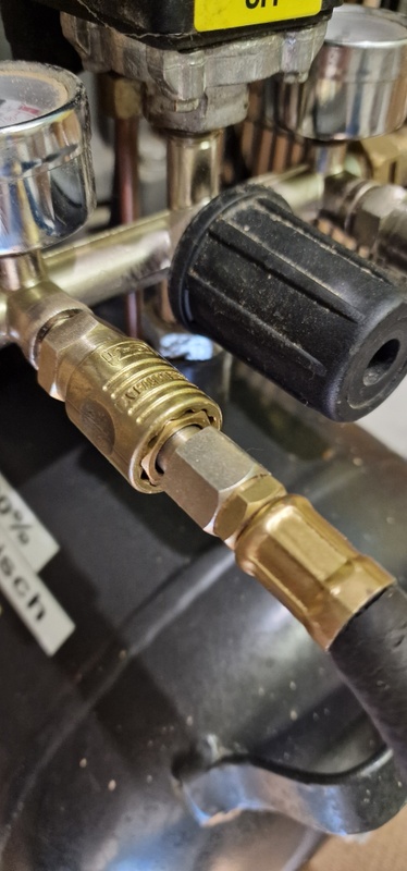 Afbeeldingslocatie: https://tweakers.net/i/jGVbpHaluWJEKPV-SgT1W_MqDhA=/x800/filters:strip_icc():strip_exif()/f/image/mc7G86YLBlKH7tNDlHALiaQo.jpg?f=fotoalbum_large