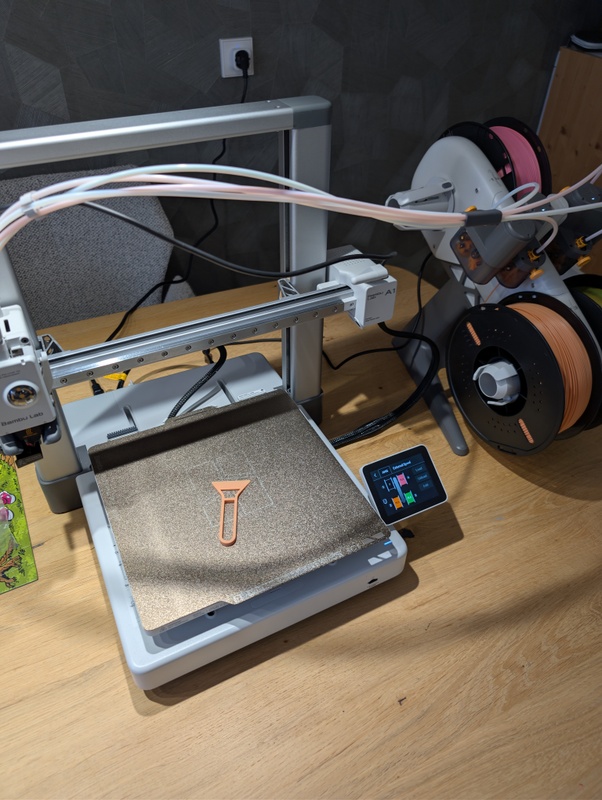 Afbeeldingslocatie: https://tweakers.net/i/jGZag1W73pzfMSTMLise24LICqM=/x800/filters:strip_icc():strip_exif()/f/image/DAHcnHTCiFLHDuCt6xThAnyo.jpg?f=fotoalbum_large