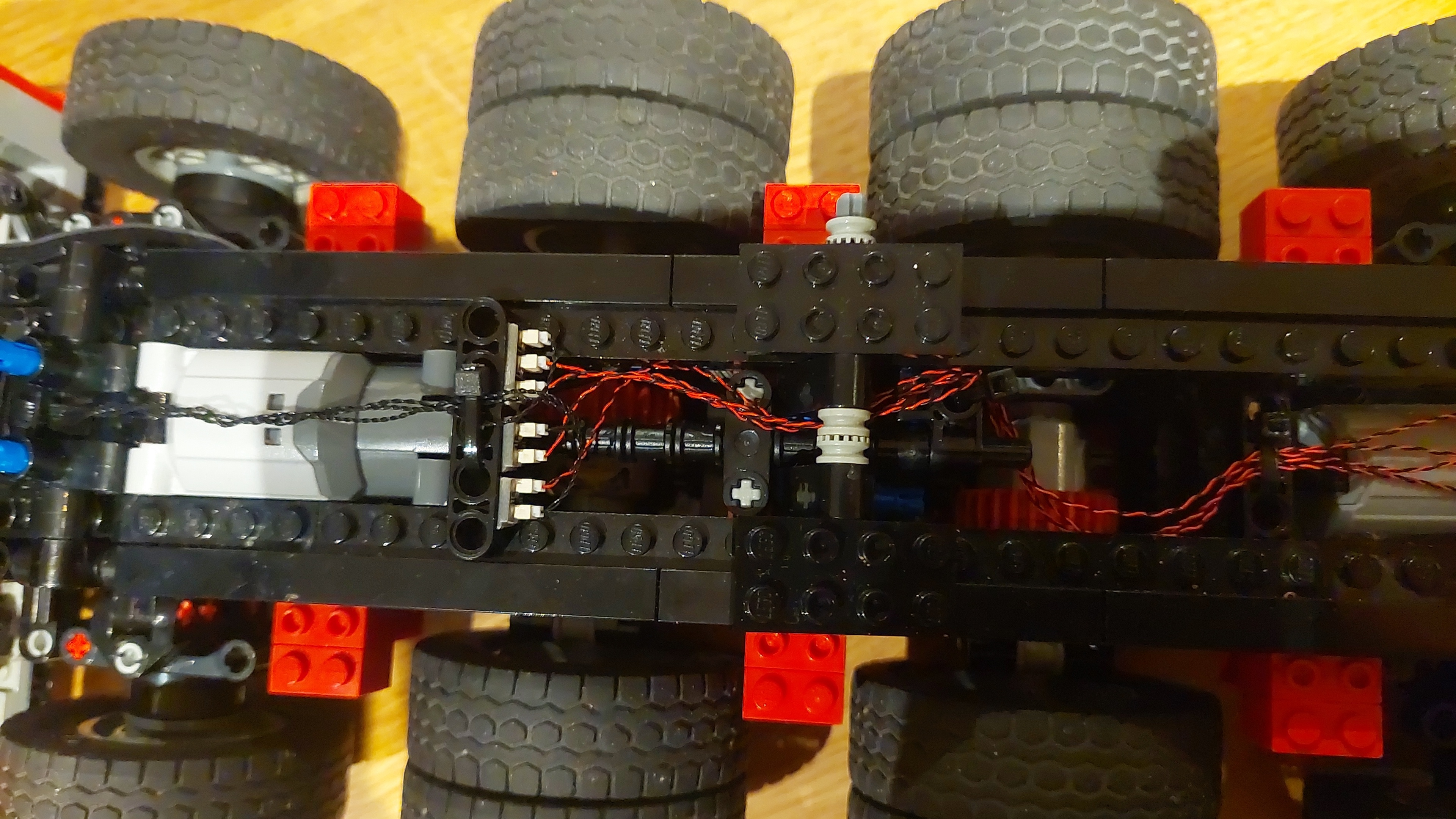 Afbeeldingslocatie: https://tweakers.net/i/jLaVedcQjSntpv-XF2fXZdfBdsI=/fit-in/4920x3264/filters:max_bytes(3145728):no_upscale():strip_icc():strip_exif()/f/image/5fqmLfcdKExqKSmYHoaYEETN.jpg?f=user_large