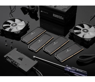 Corsair CMT64GX5M2B6000C30