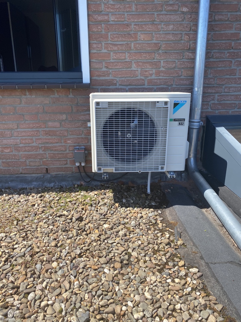 Afbeeldingslocatie: https://tweakers.net/i/jQdggEc2W4Ue3cN1tD1zojkfg6A=/800x/filters:strip_icc():strip_exif()/f/image/Bhb8x94DVBqfQpgvWCGs7Egc.jpg?f=fotoalbum_large