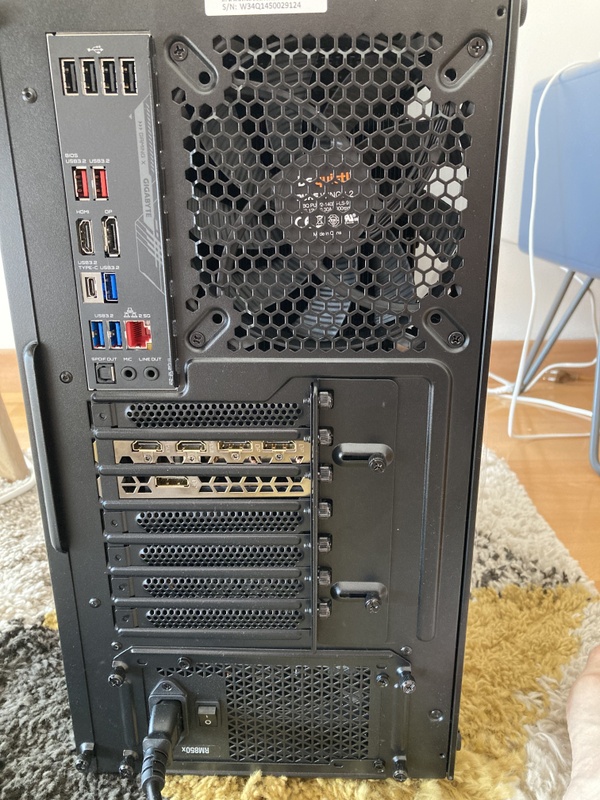 Afbeeldingslocatie: https://tweakers.net/i/jRN103shjzeCEIvM8SaaabNeN0I=/x800/filters:strip_icc():strip_exif()/f/image/hRb5T7GQPZQsrEjmyDNvZuww.jpg?f=fotoalbum_large