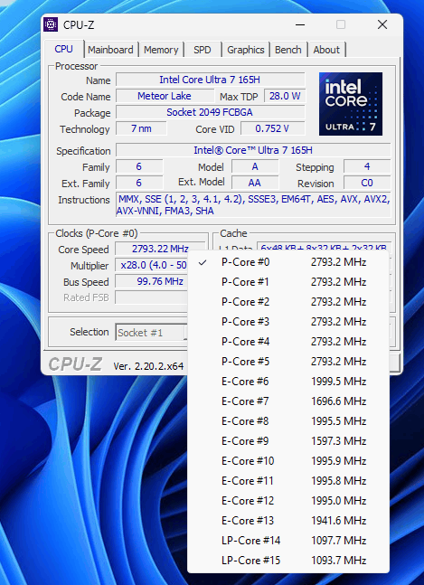 Met een programma als CPU-Z kun je de kloksnelheid van alle cpu-cores uitlezen.