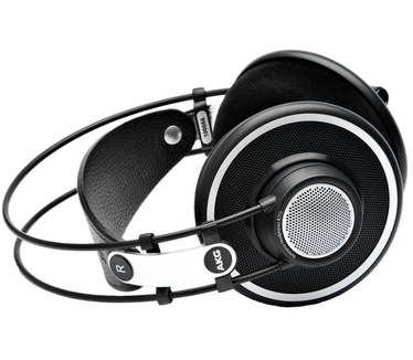 AKG K702