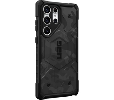 Urban Armor Gear Pathfinder