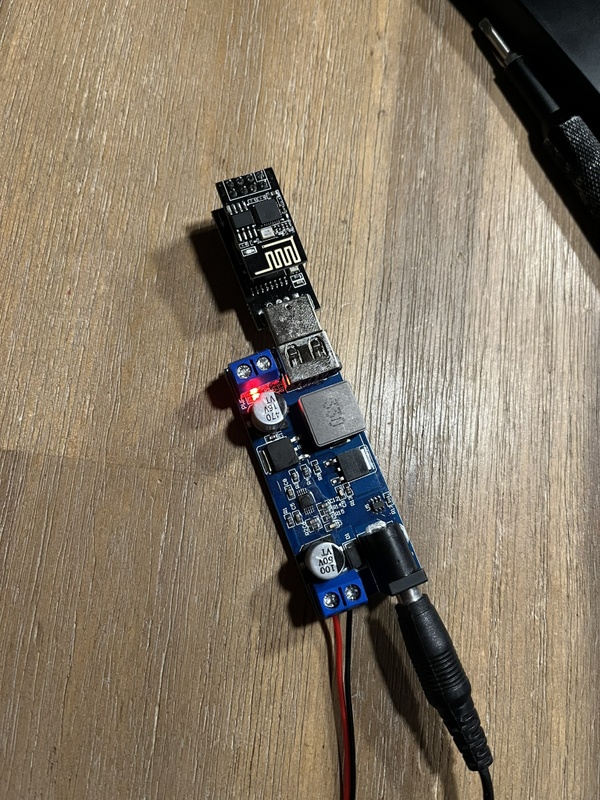Afbeeldingslocatie: https://tweakers.net/i/jUsHg5WQmSTorT_rTDNU-gAeLkA=/x800/filters:strip_icc():strip_exif()/f/image/6bpHzwBaUnGcekc4I8Ncqtqd.jpg?f=fotoalbum_large