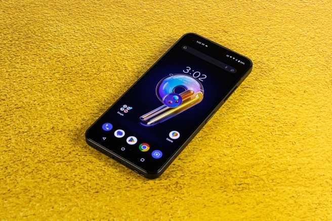 Asus Zenfone 9 product shots