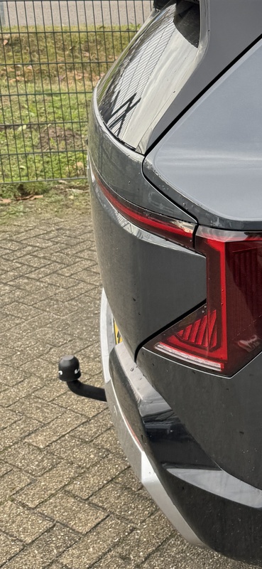 Afbeeldingslocatie: https://tweakers.net/i/jfUYWy-L-v7TVDtjh2OG9jFno8w=/x800/filters:strip_icc():strip_exif()/f/image/GVsno4I3Bw1l2Uv5iOAm4C1E.jpg?f=fotoalbum_large