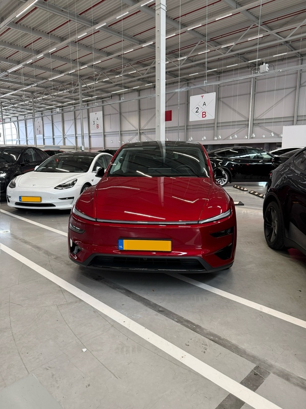 Afbeeldingslocatie: https://tweakers.net/i/jfoOh9bx-_iA7zN1rX5KGw25aks=/x800/filters:strip_icc():strip_exif()/f/image/d0PX4qmmyf9n6U4NfP1n3gYI.jpg?f=fotoalbum_large