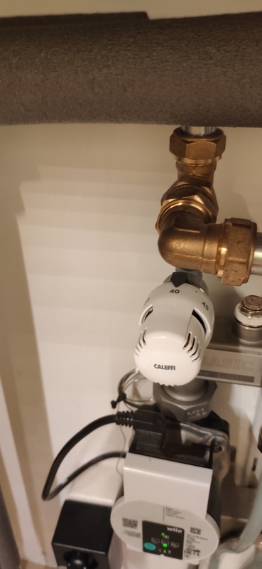 Afbeeldingslocatie: https://tweakers.net/i/jgHGGcG479T0lDT3UOY-CN6LgWc=/x800/filters:strip_icc():strip_exif()/f/image/yWb8kGbHErF6psbe4tRnXBxS.jpg?f=fotoalbum_large