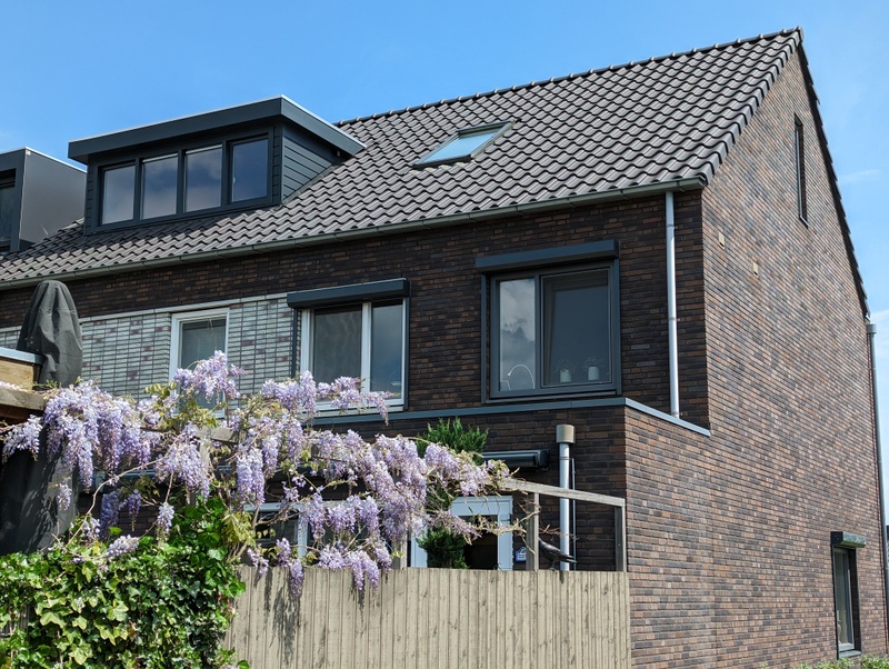 Afbeeldingslocatie: https://tweakers.net/i/jhvQfqbz8lp40HR-c4xcz7dTqGQ=/800x/filters:strip_icc():strip_exif()/f/image/VG0Z24T4sqT5wopm2eciLP85.jpg?f=fotoalbum_large