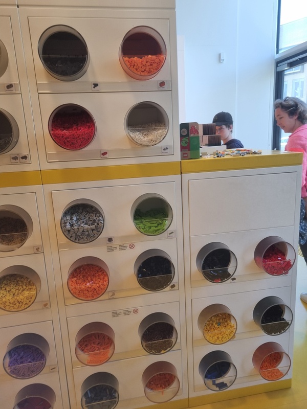 Afbeeldingslocatie: https://tweakers.net/i/jiEAAwSyoWAHVjhqm1Mv1yQxQkc=/x800/filters:strip_icc():strip_exif()/f/image/3kF12BpiOW0SJHbCoM1kwLIa.jpg?f=fotoalbum_large