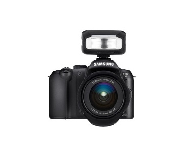 Samsung NX10 + 18-55mm f3.5-5.6 O.I.S. Zwart