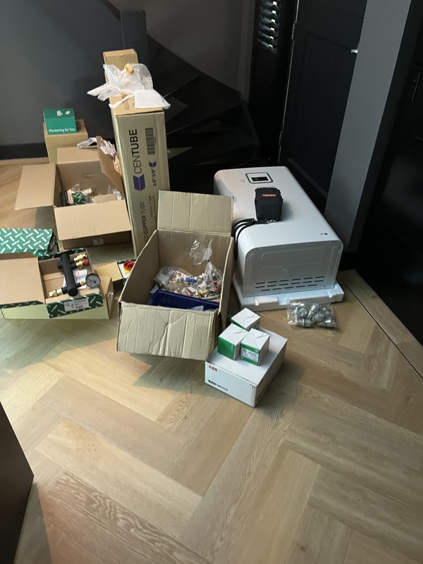 Afbeeldingslocatie: https://tweakers.net/i/jlCetwKwlKGXWehFszWIrG2VwVY=/x800/filters:strip_icc():strip_exif()/f/image/lJHomaZpJHcR1dbOH3zgCBVC.jpg?f=fotoalbum_large