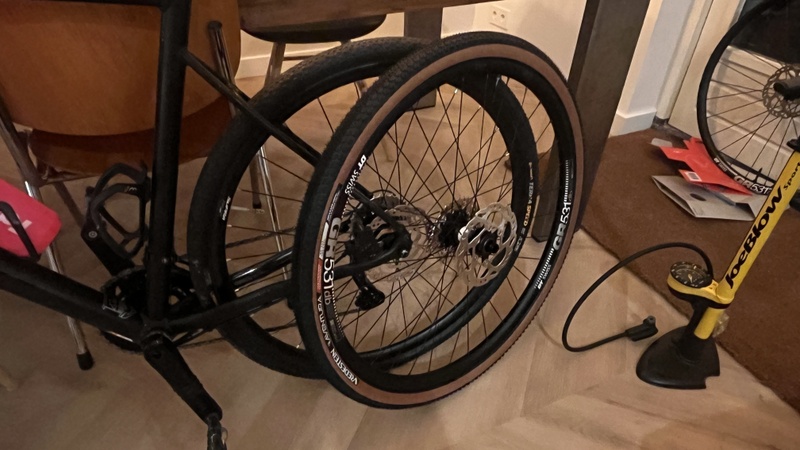 Afbeeldingslocatie: https://tweakers.net/i/jo2gXJPViMwe2nNoap8cGkMDq6Q=/800x/filters:strip_icc():strip_exif()/f/image/dvqx93UZnhhwL5R03bLjVHBV.jpg?f=fotoalbum_large