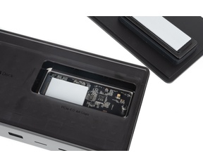 ASUS Master DC510 Thunderbolt 5 Dock verlichting en M.2-slot